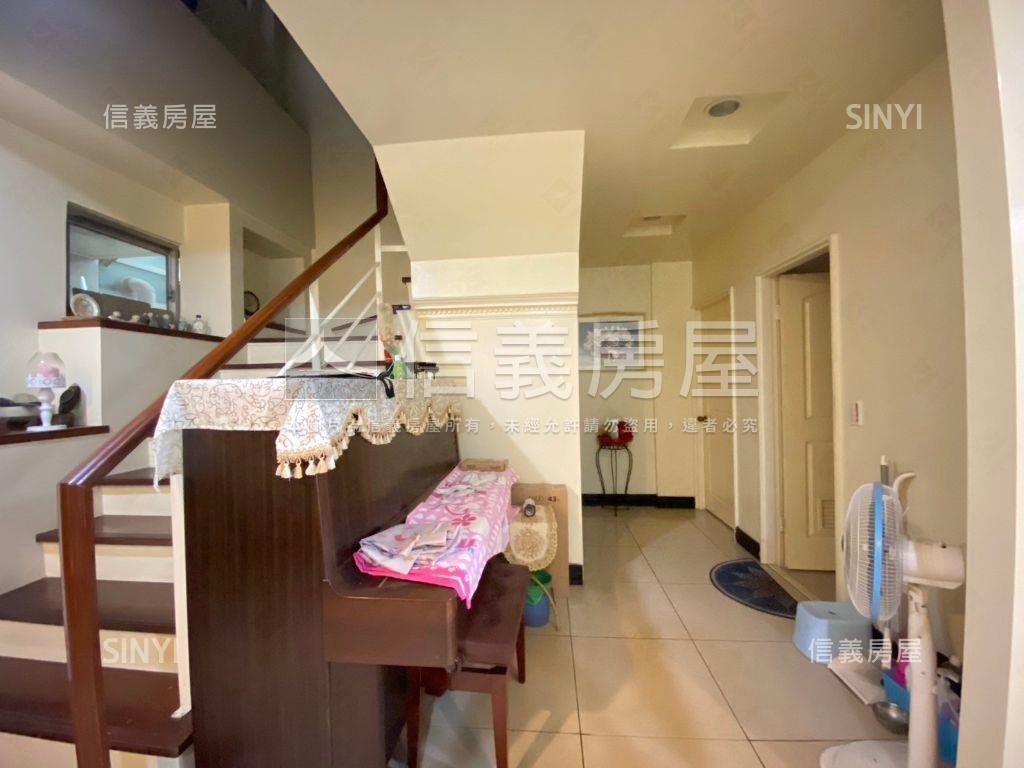 荷蘭村稀有樓中樓房屋室內格局與周邊環境