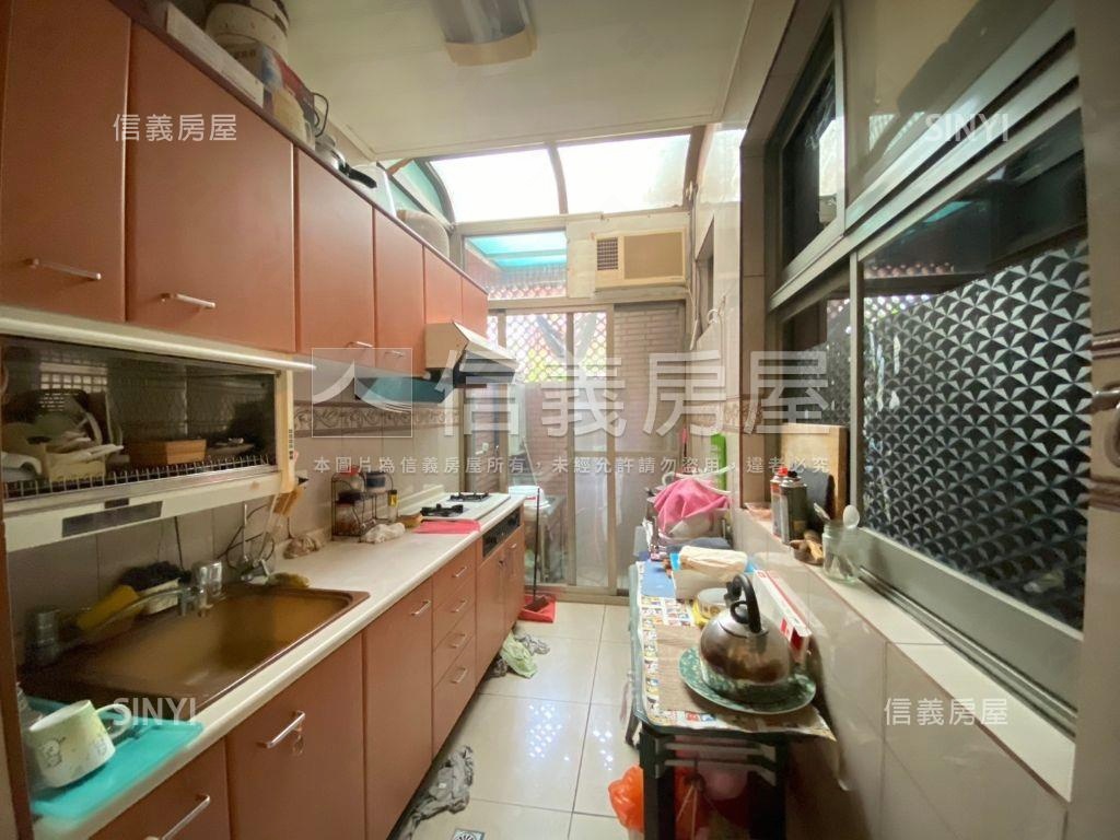 荷蘭村稀有樓中樓房屋室內格局與周邊環境