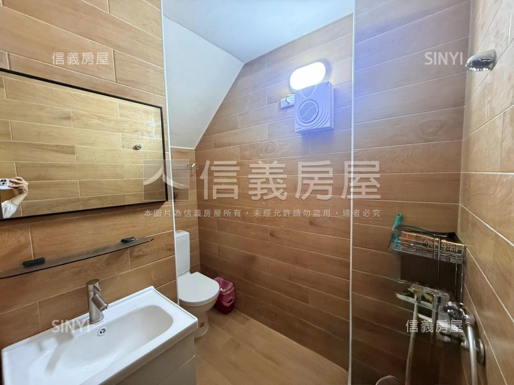 幸福川邊間電梯透天房屋室內格局與周邊環境