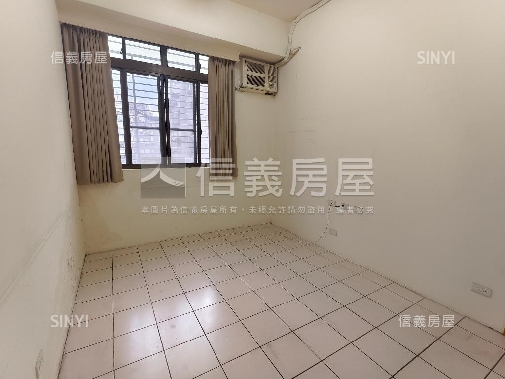 捷運丹鳳鈴木華城房屋室內格局與周邊環境