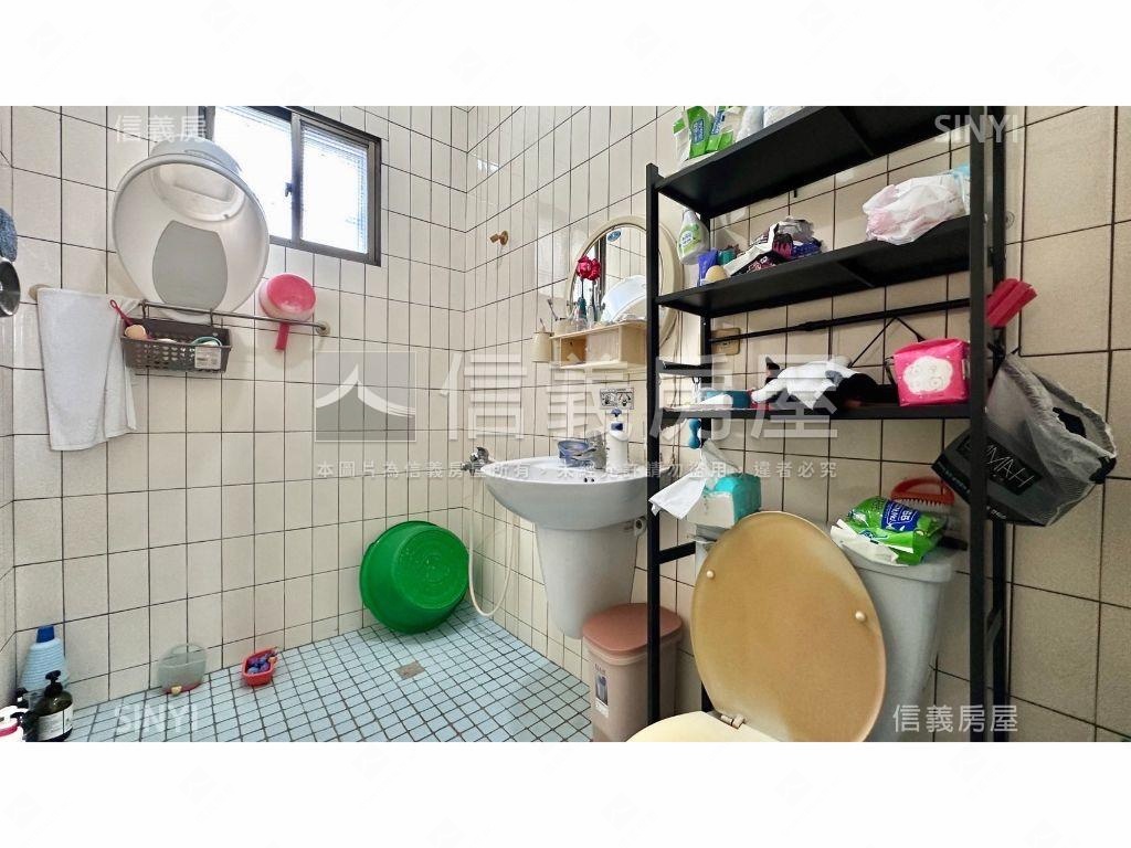 店長推薦臨路大面寬美透天房屋室內格局與周邊環境