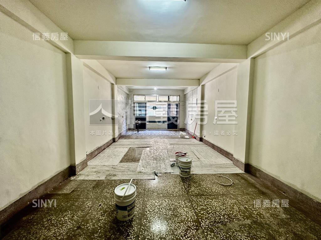 人潮商圈店面透天稀有釋出房屋室內格局與周邊環境