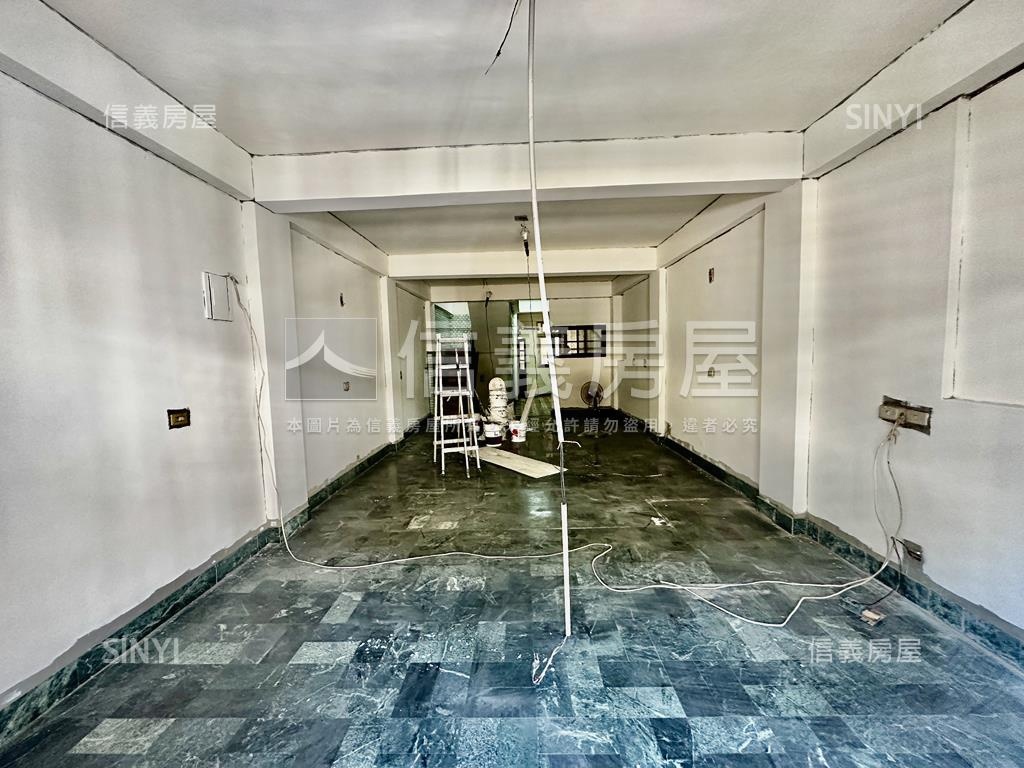 人潮商圈店面透天稀有釋出房屋室內格局與周邊環境