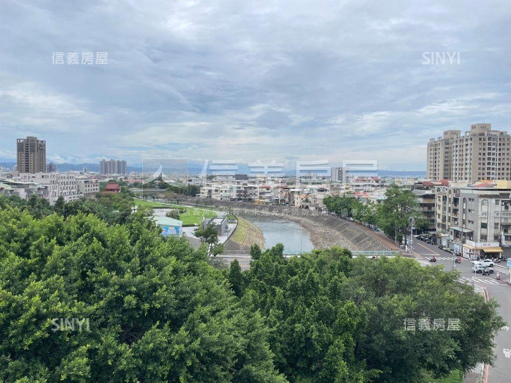 興大美宅★附車位近公園房屋室內格局與周邊環境