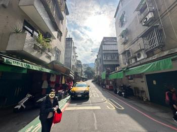 廣慈捷運方正邊間