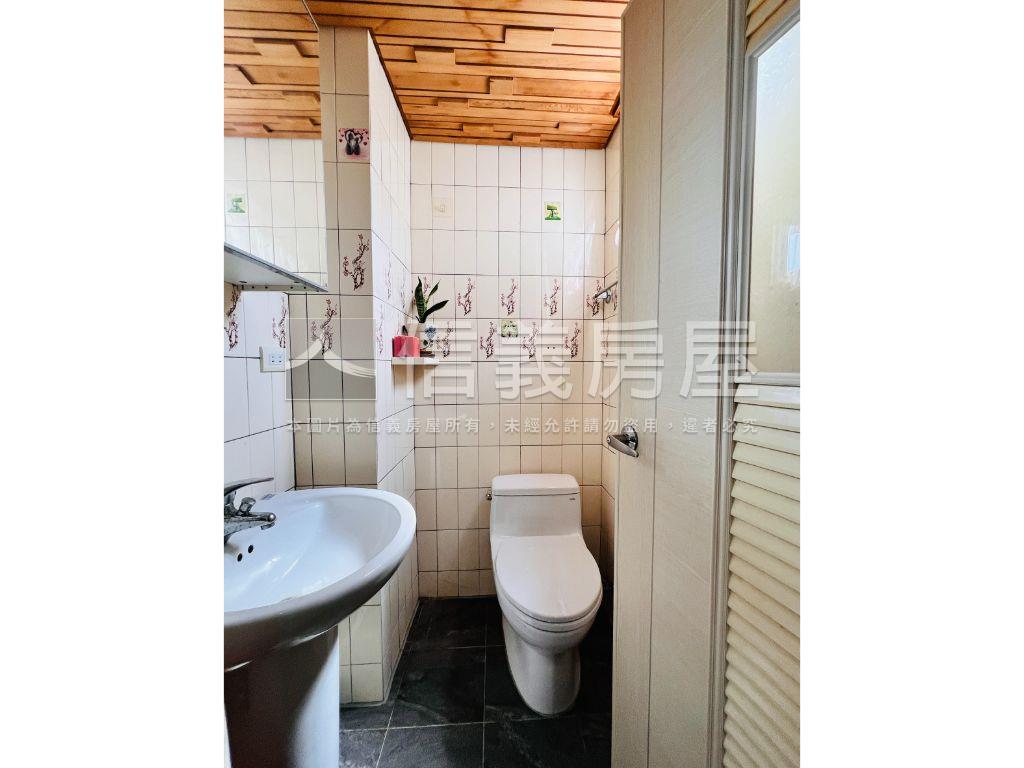 三面採光捷運旁精美美寓房屋室內格局與周邊環境