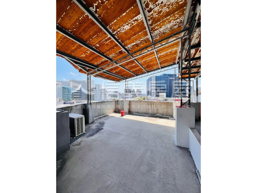 三面採光捷運旁精美美寓房屋室內格局與周邊環境