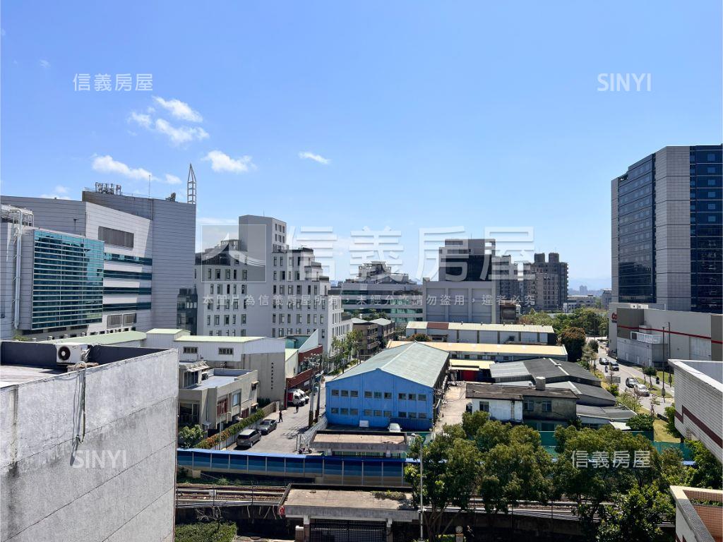 三面採光捷運旁精美美寓房屋室內格局與周邊環境