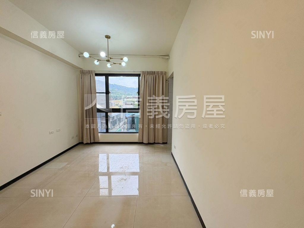 幸福公園２面公園兩房車位房屋室內格局與周邊環境