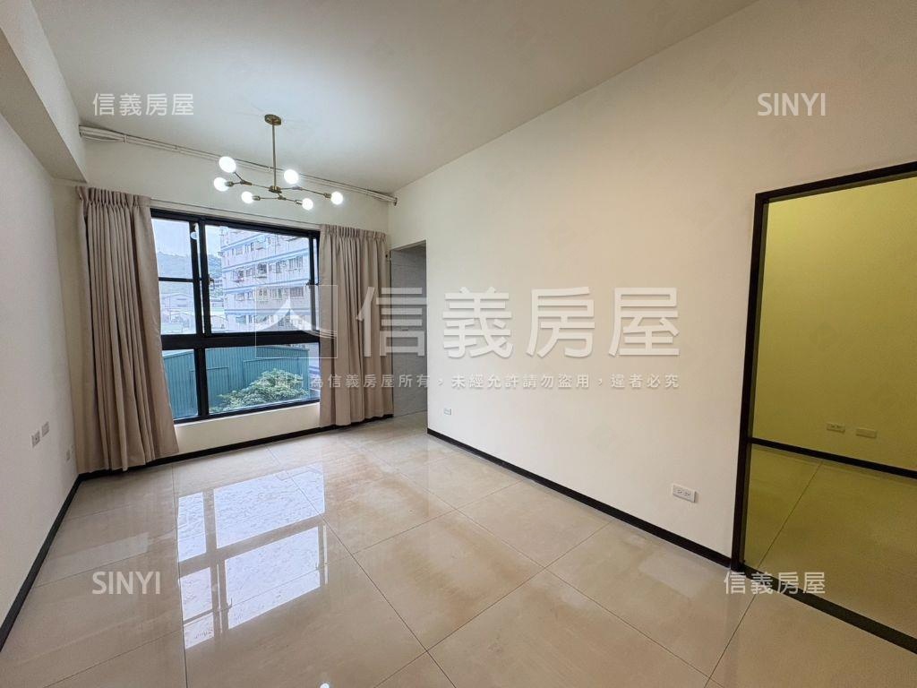 幸福公園２面公園兩房車位房屋室內格局與周邊環境