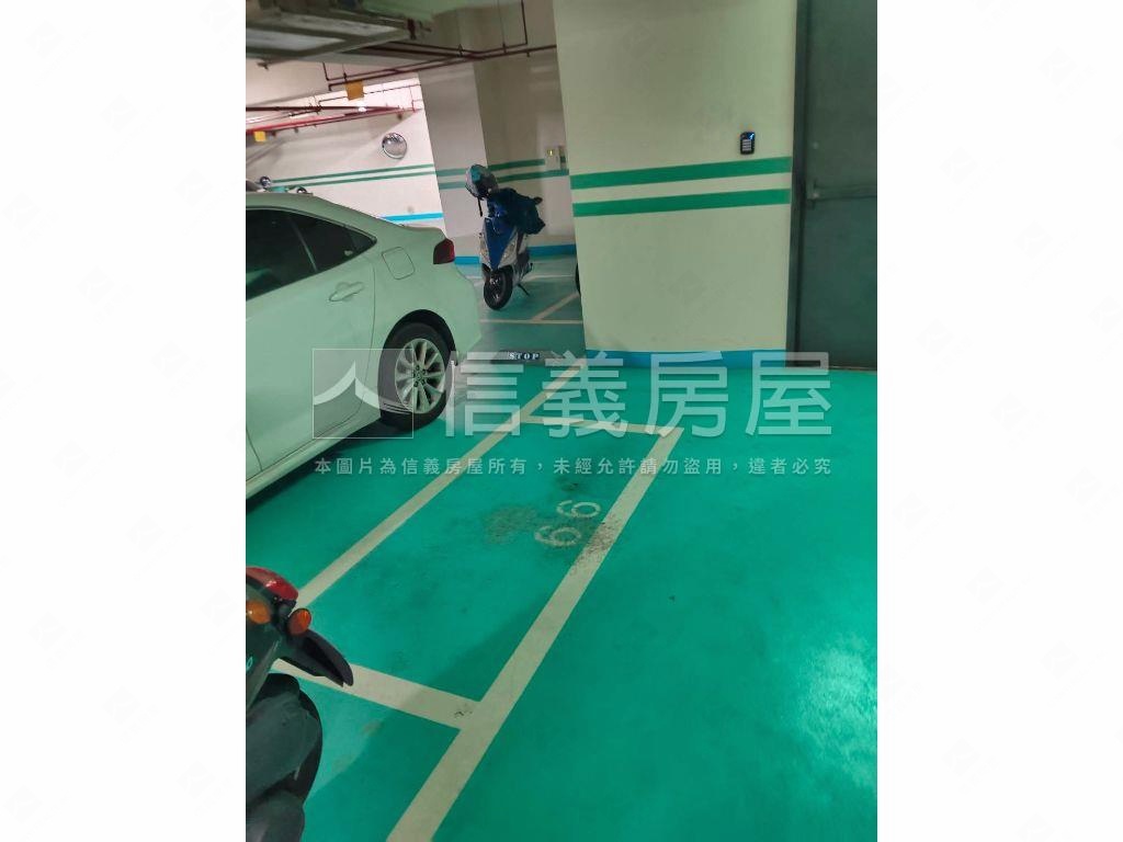 幸福公園２面公園兩房車位房屋室內格局與周邊環境