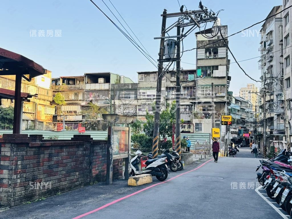 近南勢角捷運便宜機械車位房屋室內格局與周邊環境