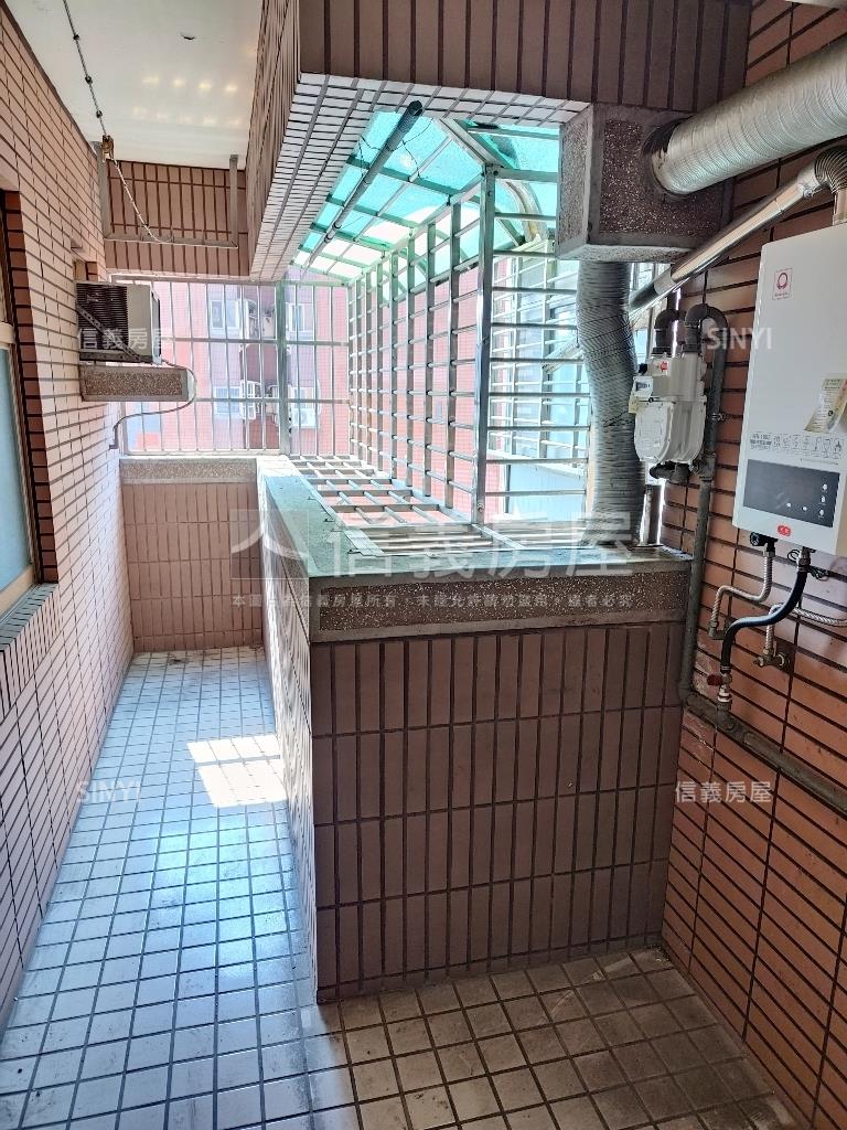 貿商高樓採光三房房屋室內格局與周邊環境