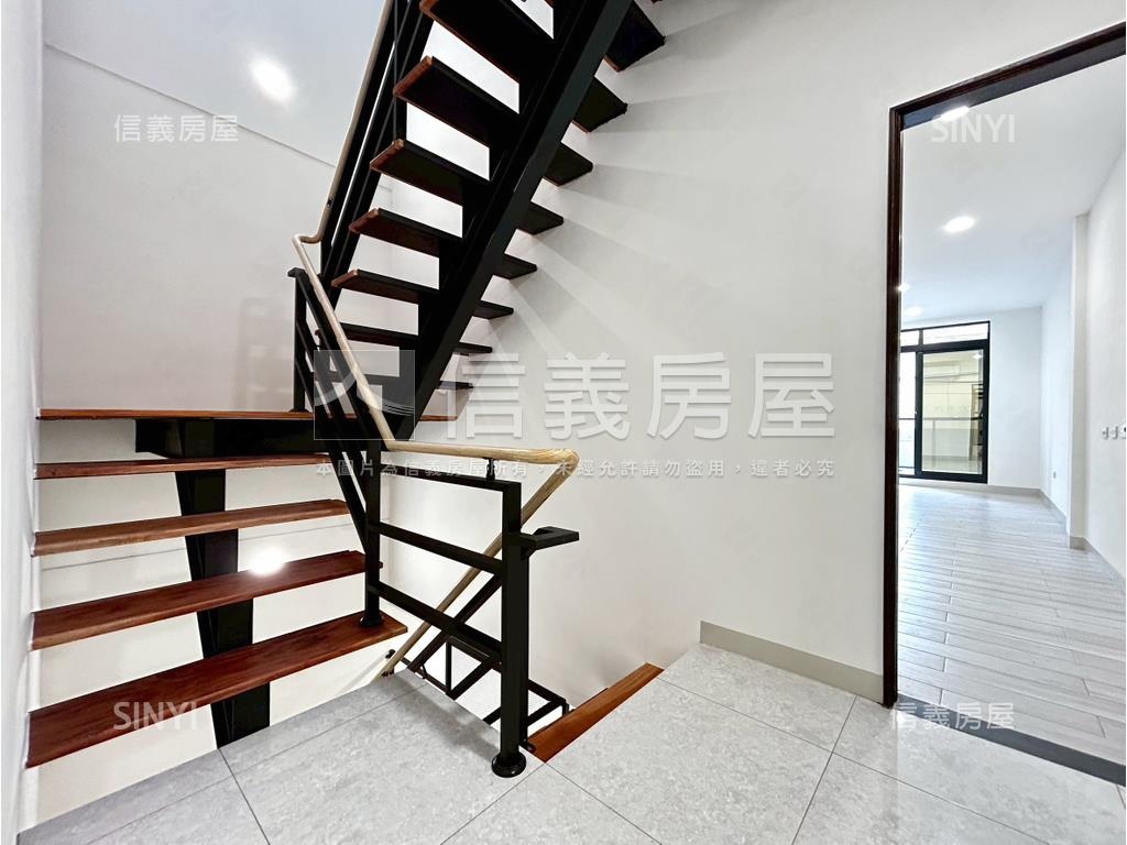工協精修質感風格宅邸房屋室內格局與周邊環境