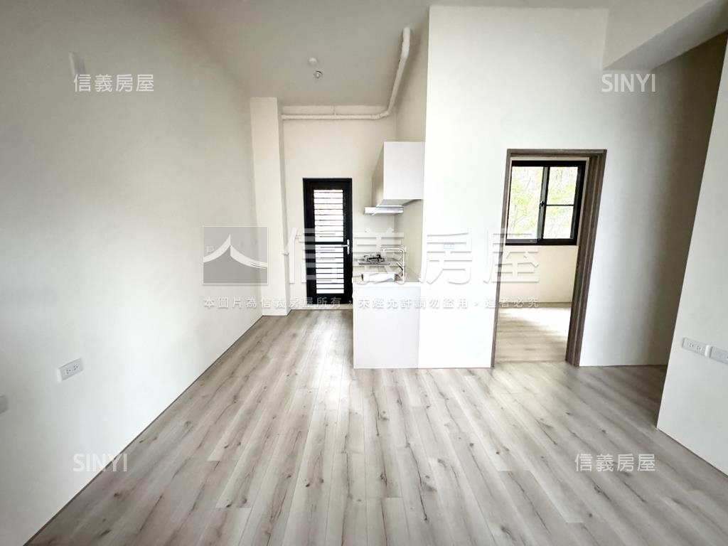 縣府厚居Ｃ２房平面車位房屋室內格局與周邊環境