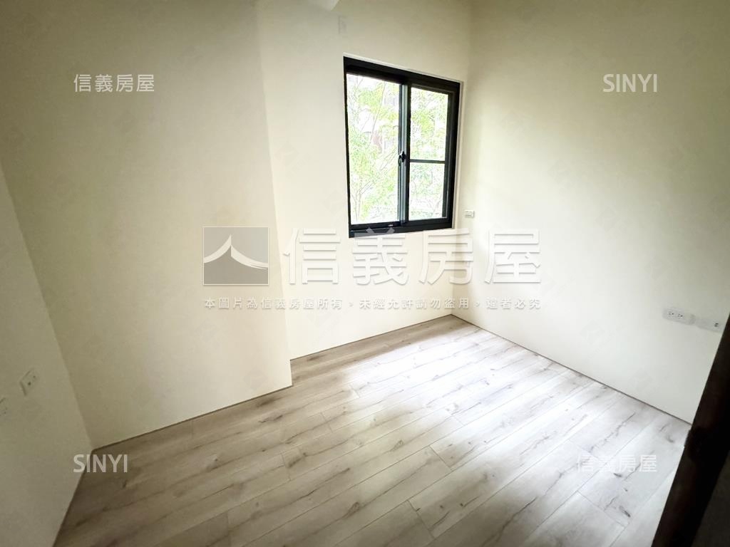 縣府厚居Ｃ２房平面車位房屋室內格局與周邊環境