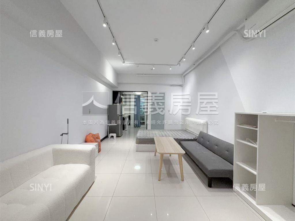 專任甲山林稀有套房房屋室內格局與周邊環境