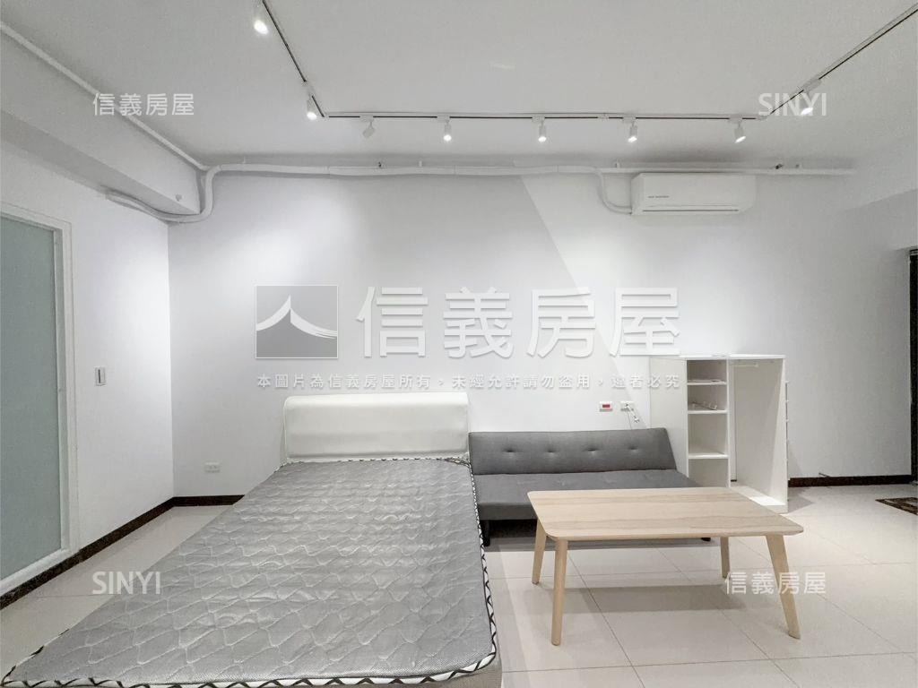 專任甲山林稀有套房房屋室內格局與周邊環境