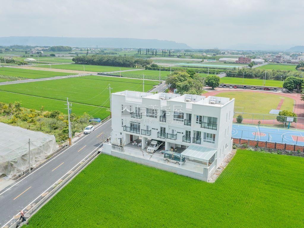 雲林全新雙車位別墅Ｃ房屋室內格局與周邊環境