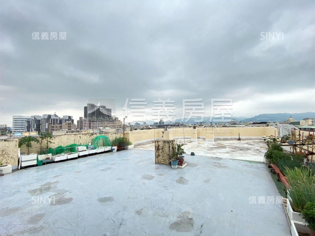 超商旁視野戶三房平車房屋室內格局與周邊環境