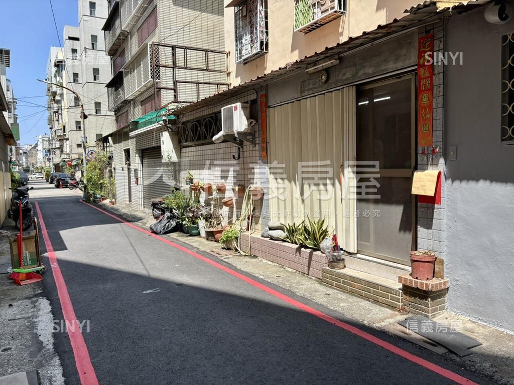 衛武營靜巷公寓一樓房屋室內格局與周邊環境