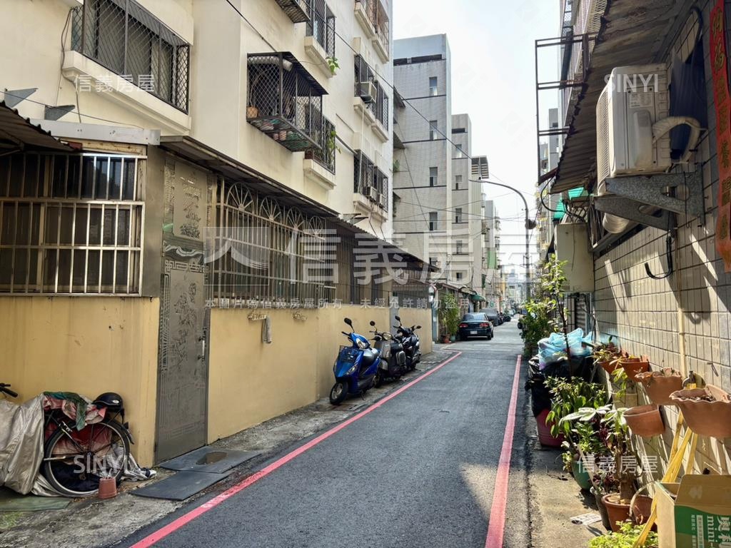 衛武營靜巷公寓一樓房屋室內格局與周邊環境