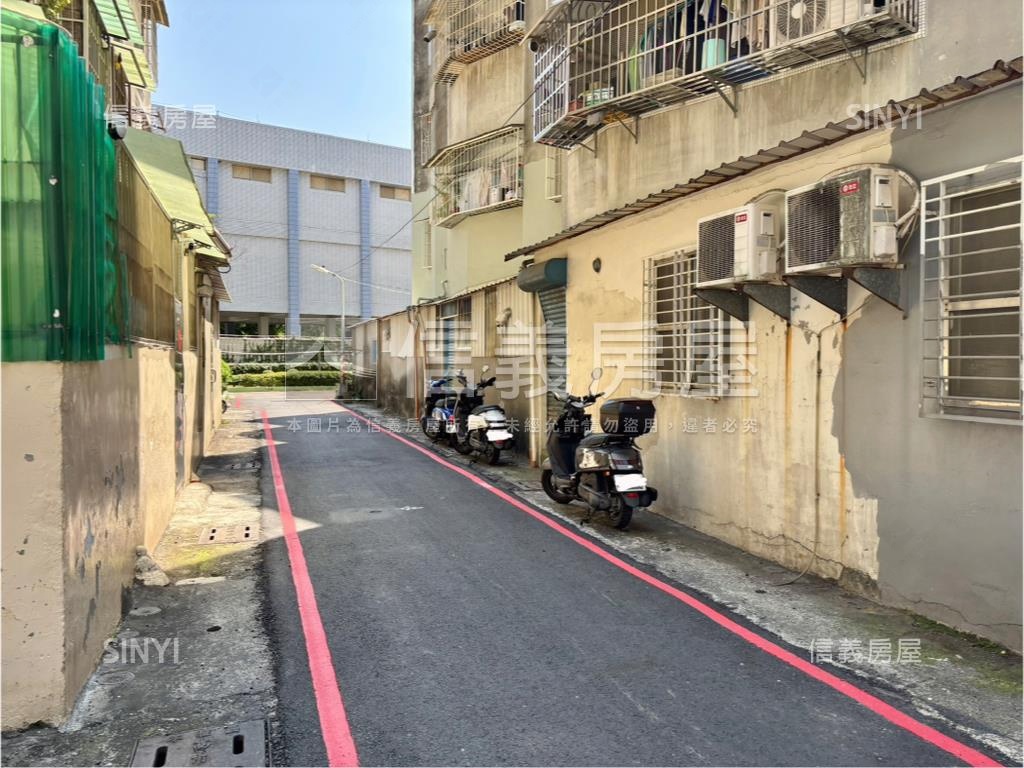 衛武營靜巷公寓一樓房屋室內格局與周邊環境