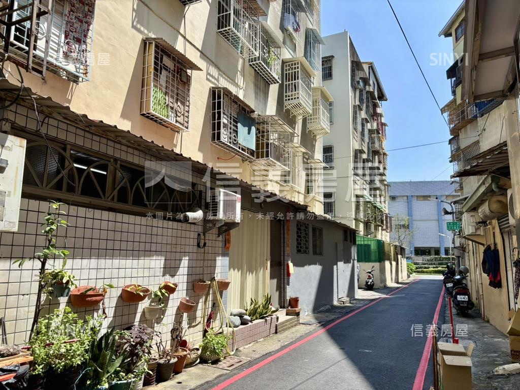 衛武營靜巷公寓一樓房屋室內格局與周邊環境