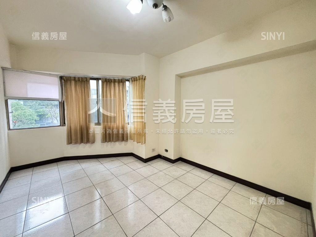 小資族忠孝東路華廈房屋室內格局與周邊環境