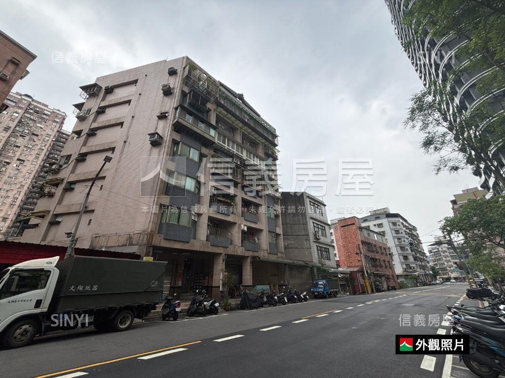 小資族忠孝東路華廈房屋室內格局與周邊環境