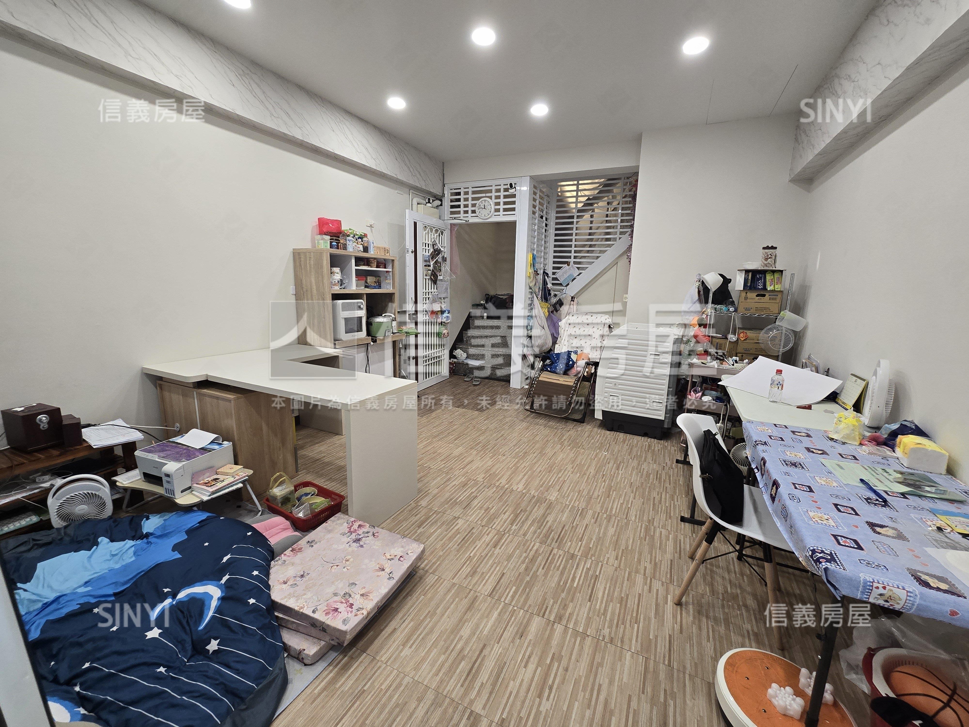 中華長億工作室美樓店平車房屋室內格局與周邊環境