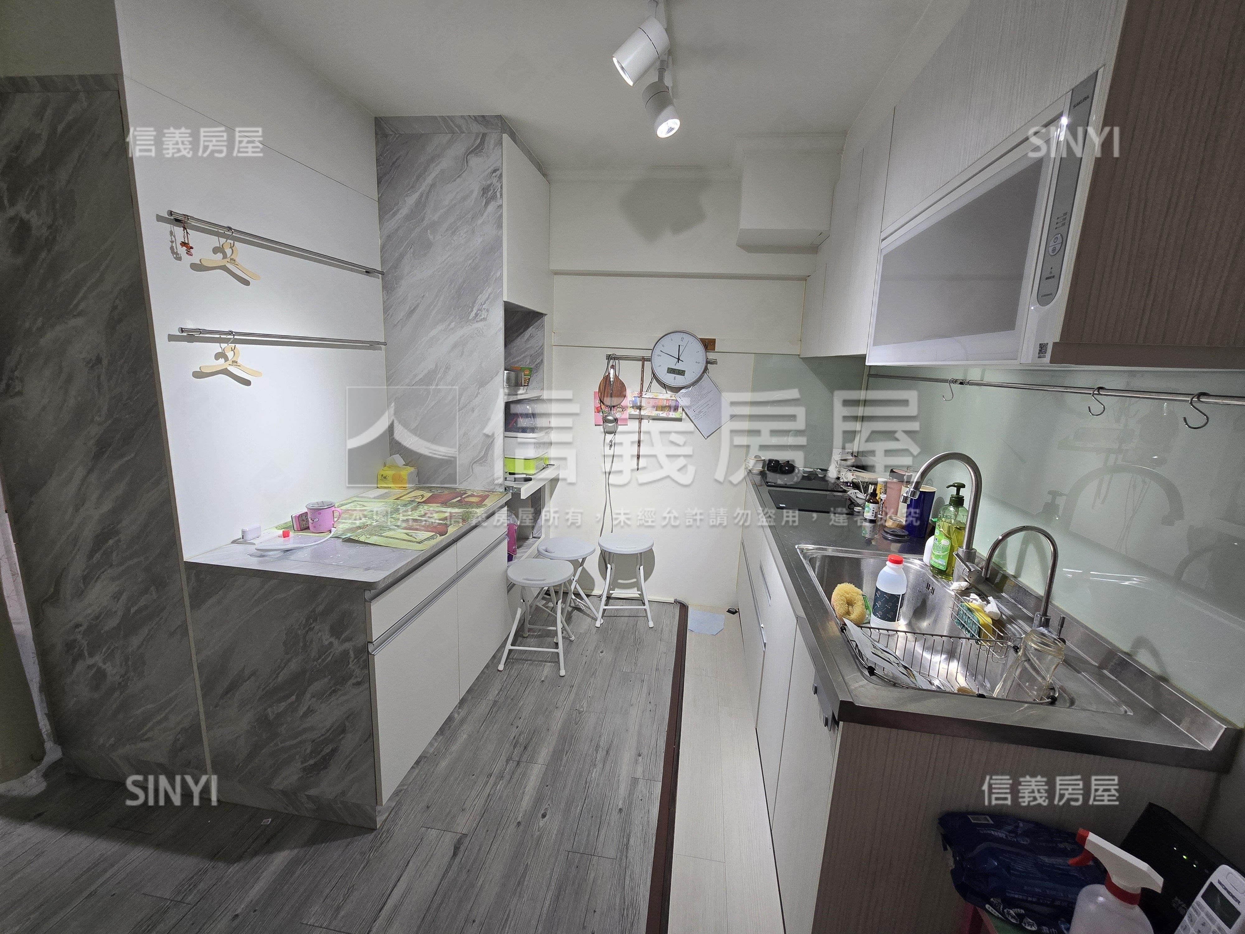 中華長億工作室美樓店平車房屋室內格局與周邊環境