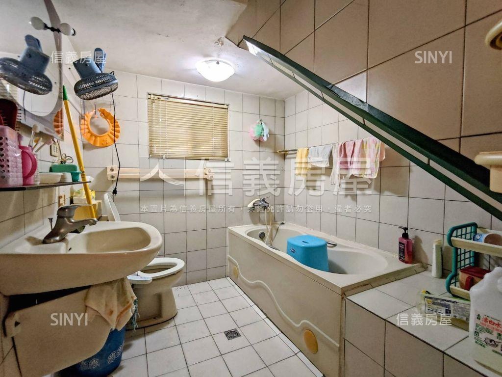 文山特區三房平車房屋室內格局與周邊環境