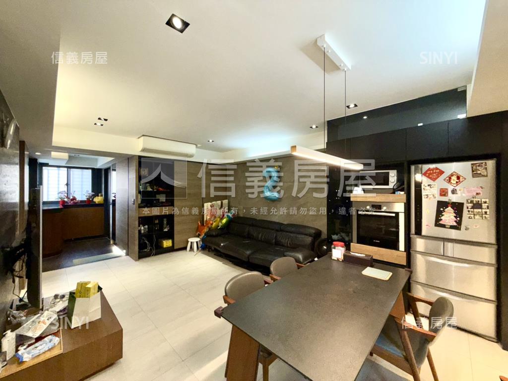 精緻典雅方正獨棟華廈房屋室內格局與周邊環境