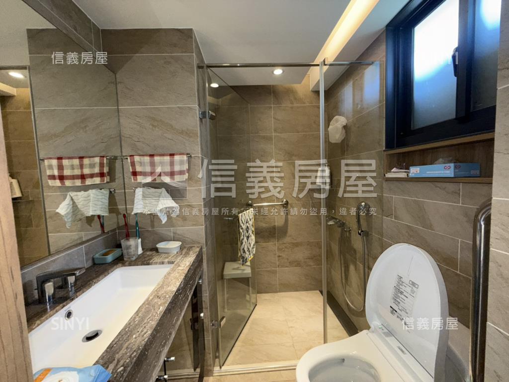 精緻典雅方正獨棟華廈房屋室內格局與周邊環境