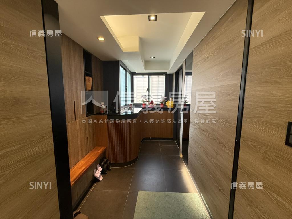 精緻典雅方正獨棟華廈房屋室內格局與周邊環境