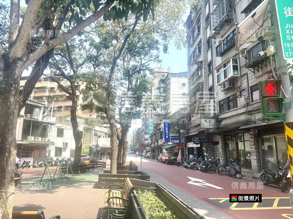 精緻典雅方正獨棟華廈房屋室內格局與周邊環境