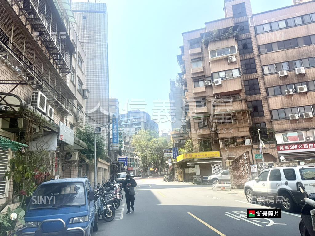 精緻典雅方正獨棟華廈房屋室內格局與周邊環境