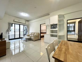 站前。稀有格局兩房平車