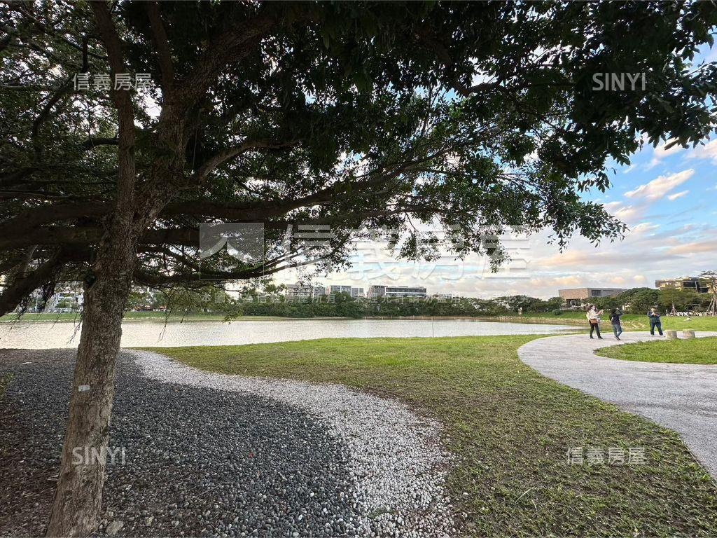 名邸●英倫花園。綠意盎然房屋室內格局與周邊環境