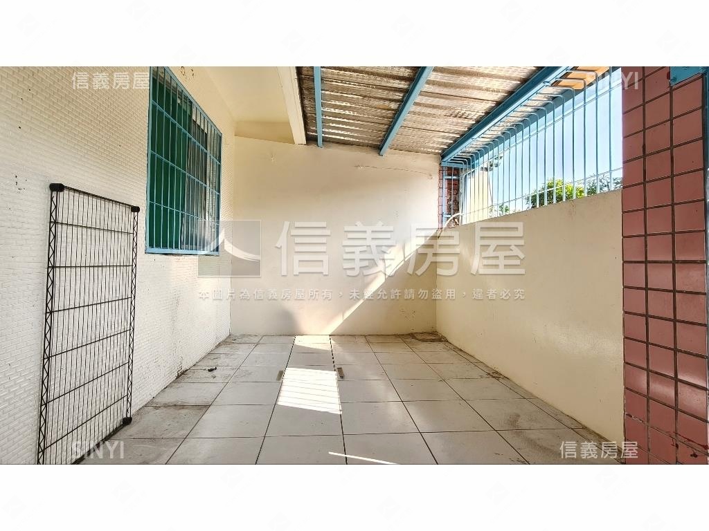 前鎮鎮東小資公寓一樓房屋室內格局與周邊環境