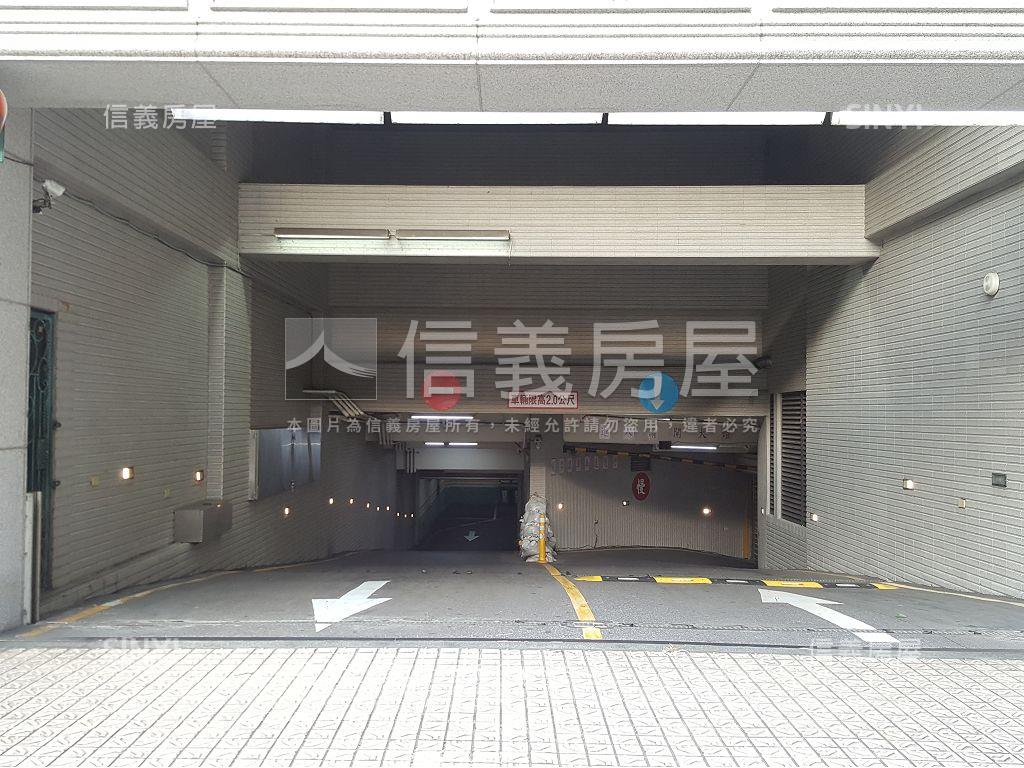 歐洲桂冠高樓三房車位房屋室內格局與周邊環境