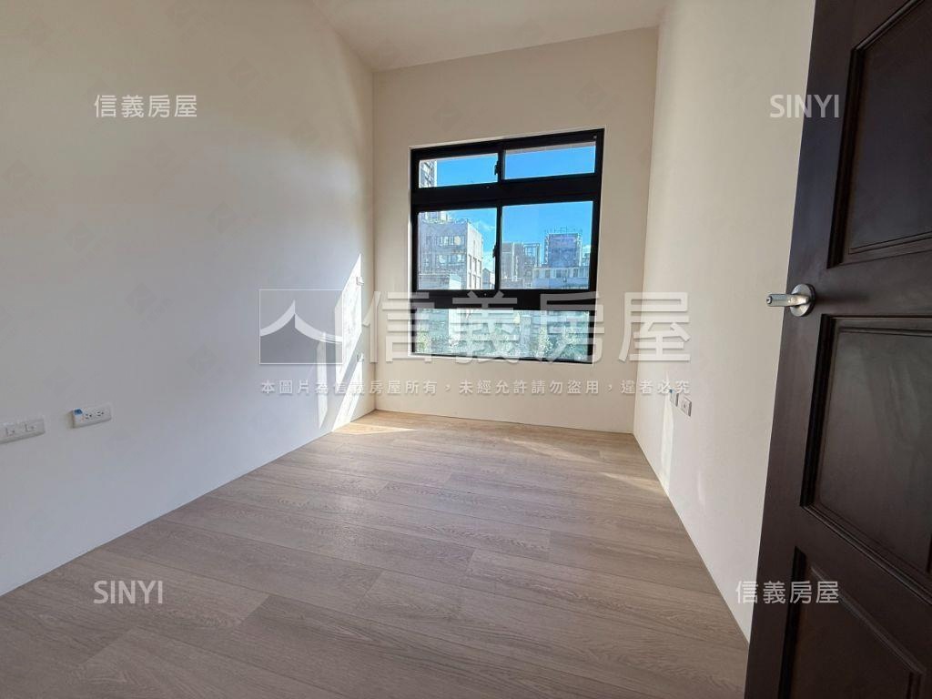 泉泓沐風３房●正面公園房屋室內格局與周邊環境