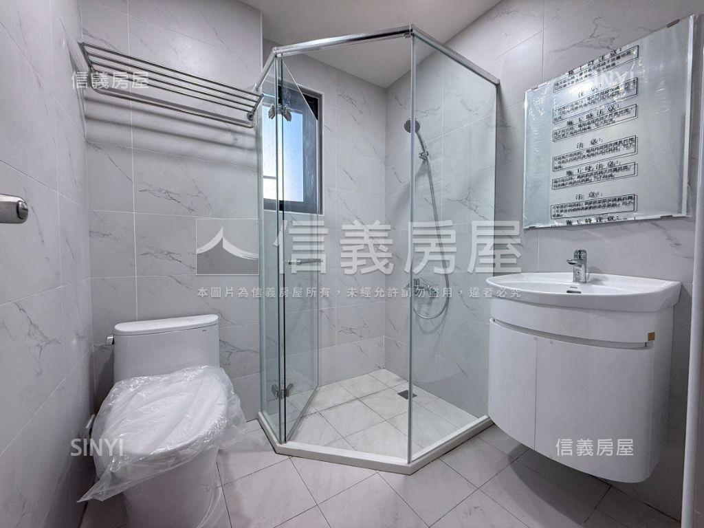 泉泓沐風３房●正面公園房屋室內格局與周邊環境