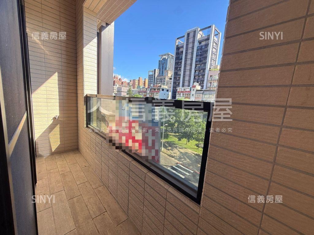 泉泓沐風３房●正面公園房屋室內格局與周邊環境