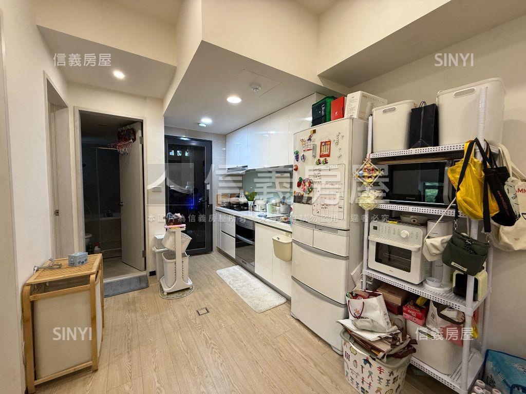 仁義新大欣兩房車位房屋室內格局與周邊環境