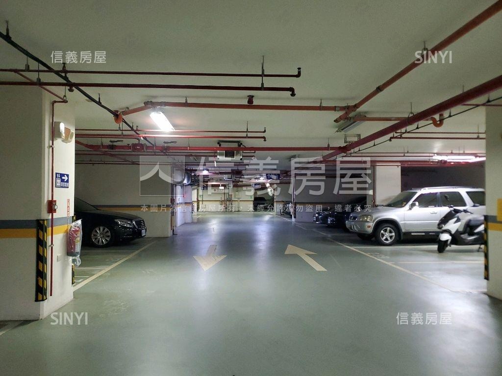 麒園坡平車位房屋室內格局與周邊環境