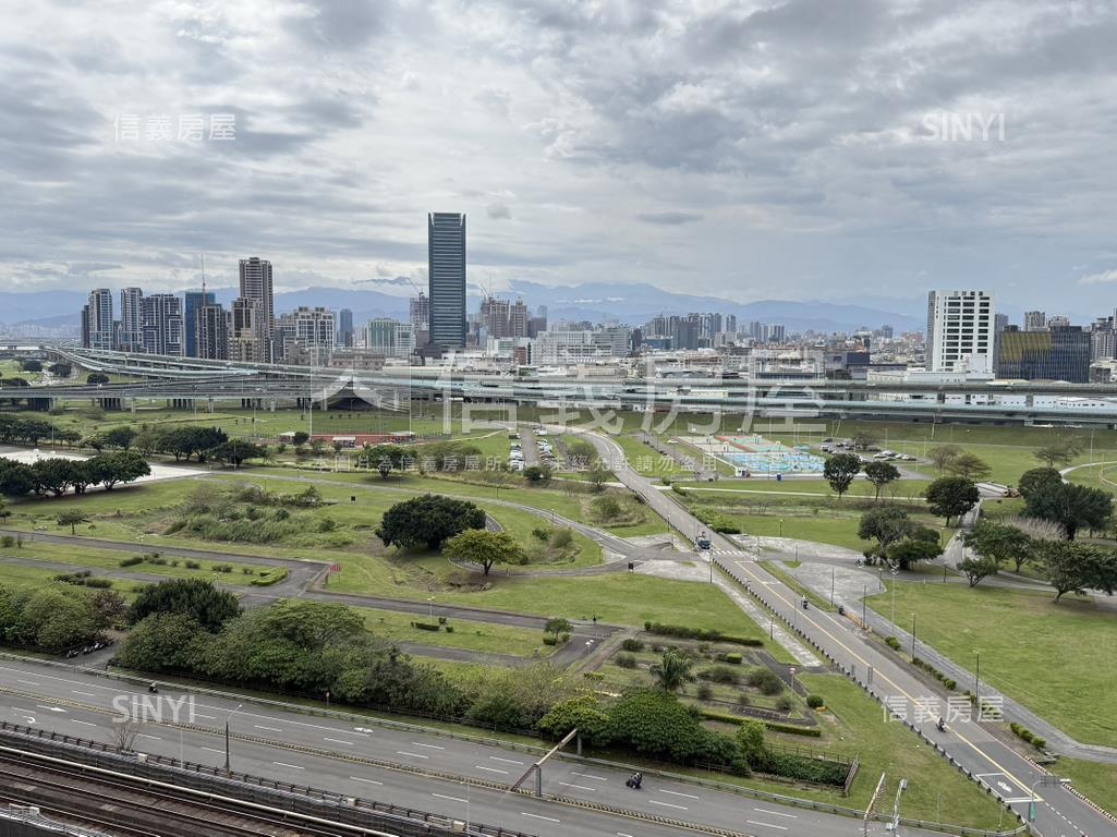 萊茵水花園三房平面車位房屋室內格局與周邊環境