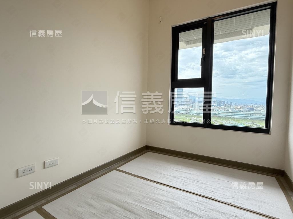 萊茵水花園三房平面車位房屋室內格局與周邊環境