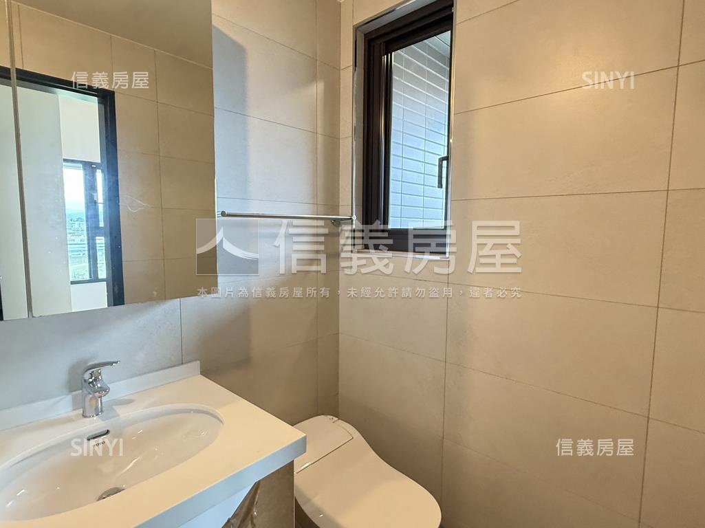 萊茵水花園三房平面車位房屋室內格局與周邊環境